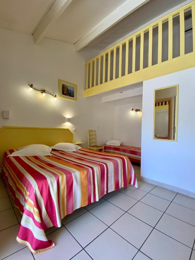 Hotel Myriam Vias Plage エクステリア 写真