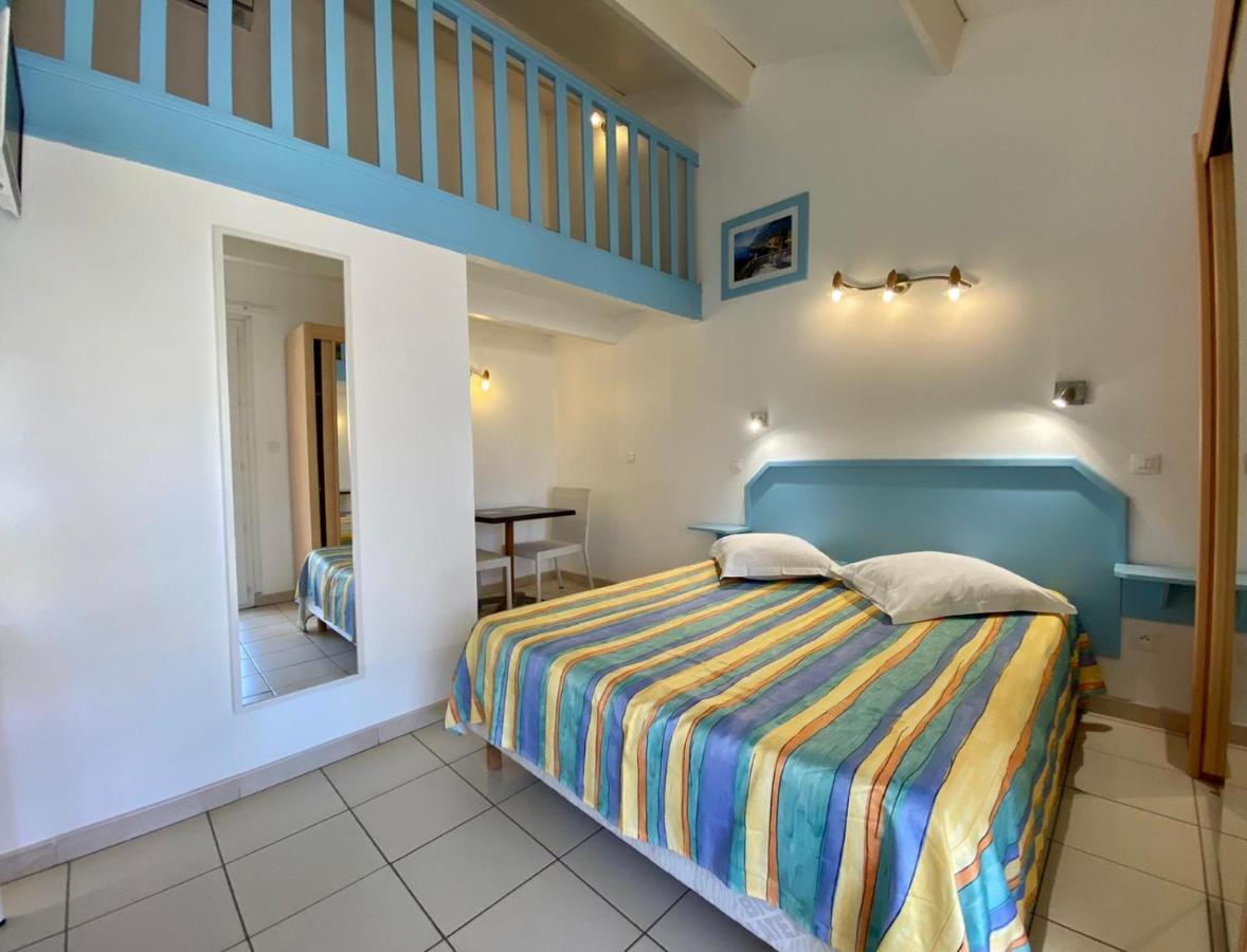 Hotel Myriam Vias Plage エクステリア 写真