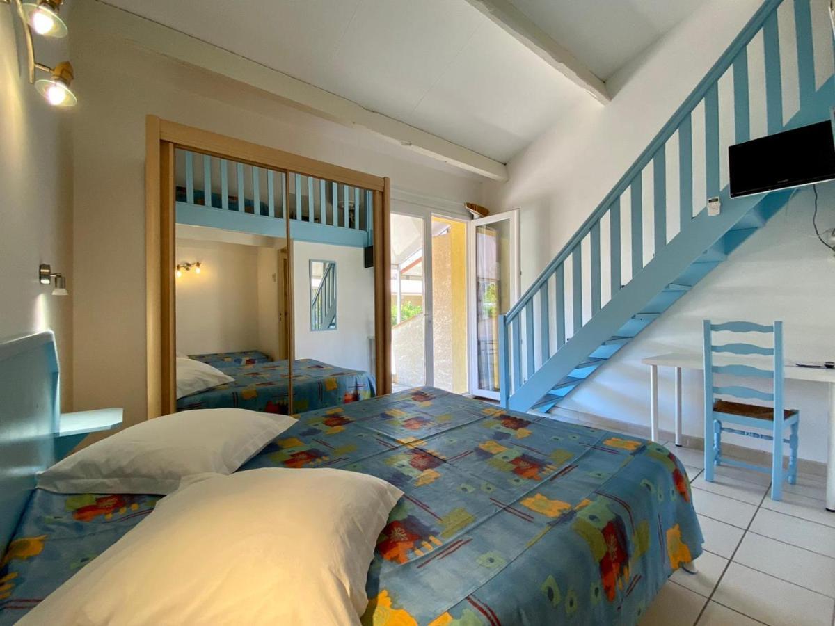 Hotel Myriam Vias Plage エクステリア 写真
