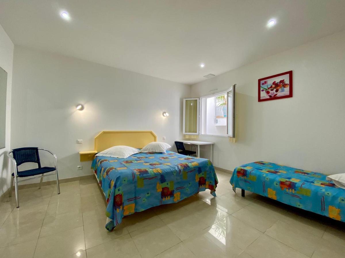 Hotel Myriam Vias Plage エクステリア 写真
