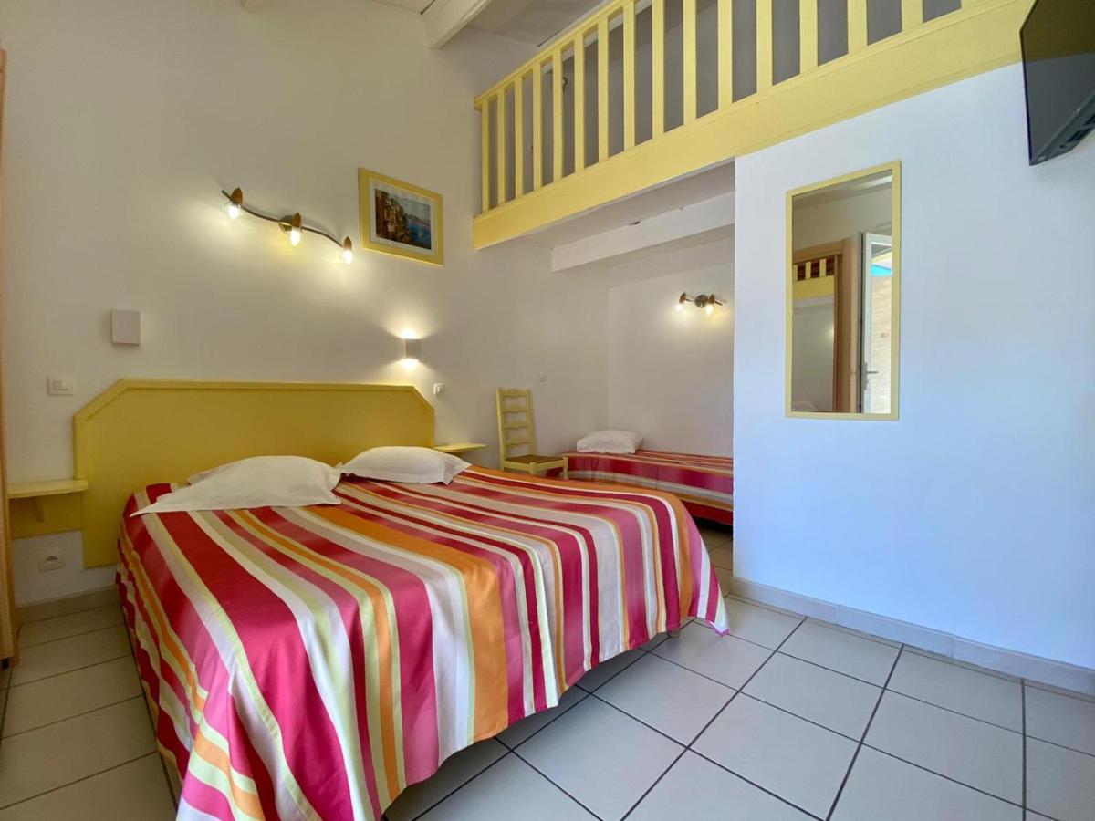 Hotel Myriam Vias Plage エクステリア 写真
